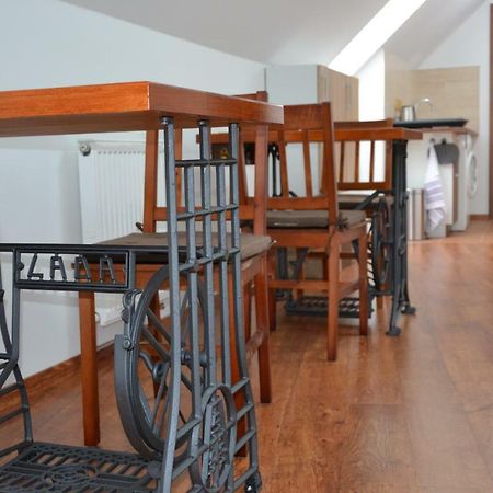 Attic Rooms Tabor Bagian luar foto
