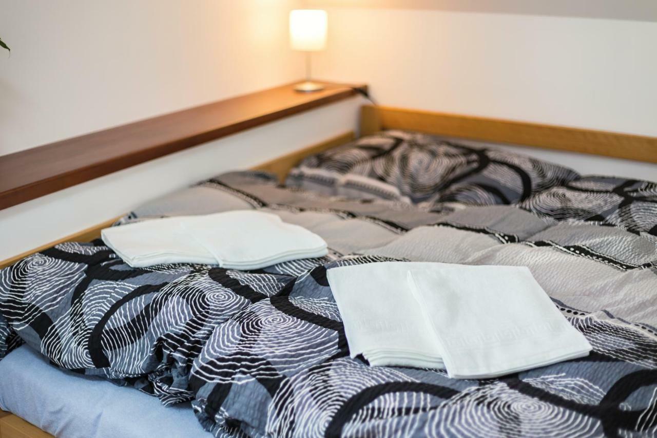 Attic Rooms Tabor Bagian luar foto