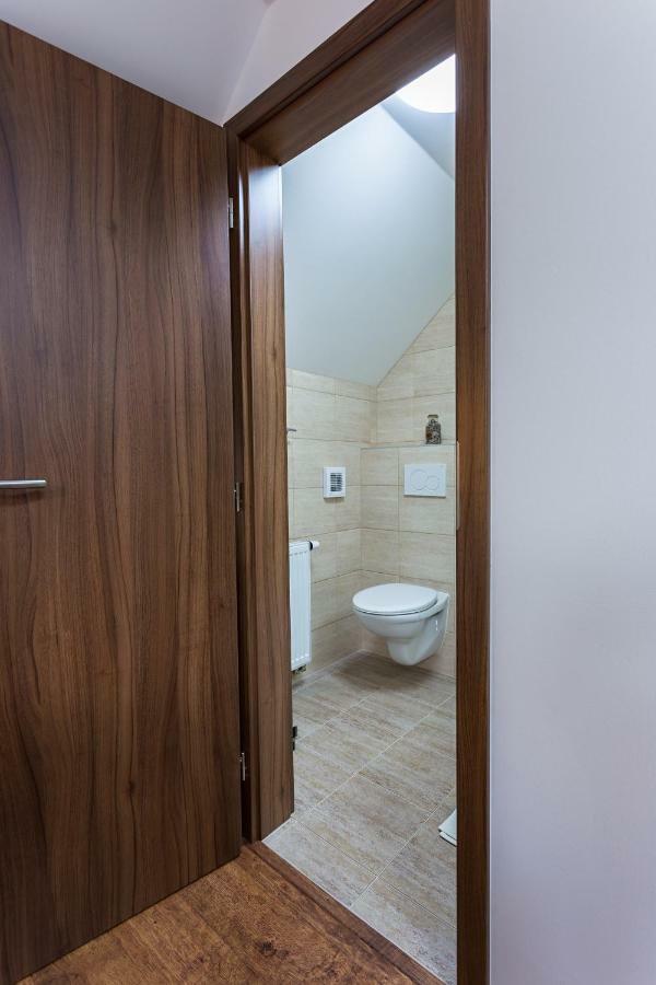 Attic Rooms Tabor Bagian luar foto