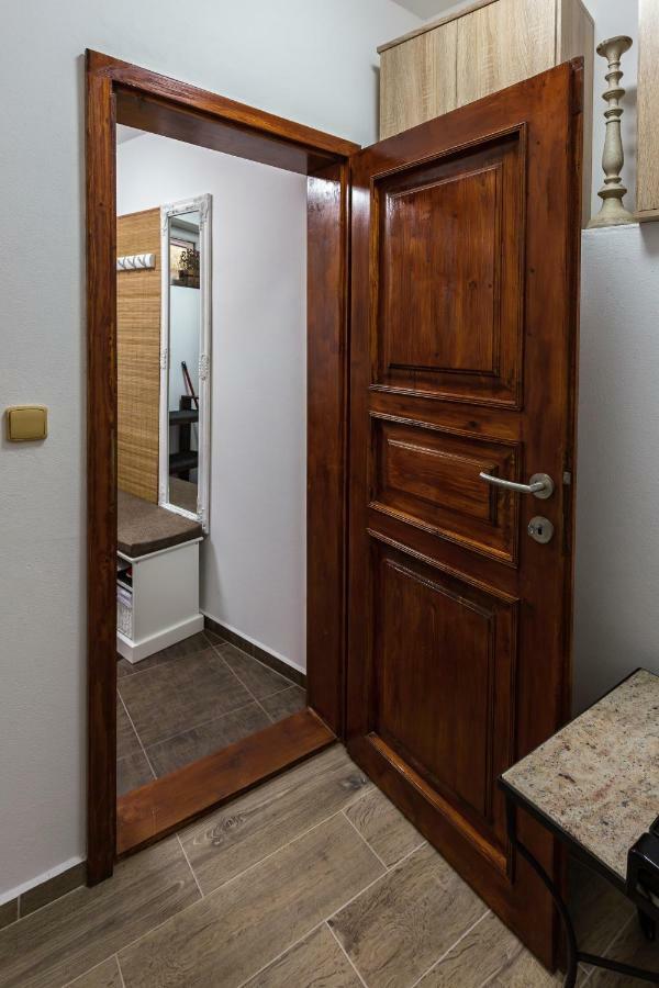 Attic Rooms Tabor Bagian luar foto