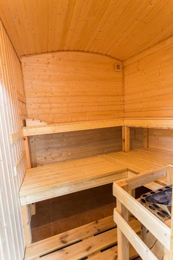 Attic Rooms Tabor Bagian luar foto